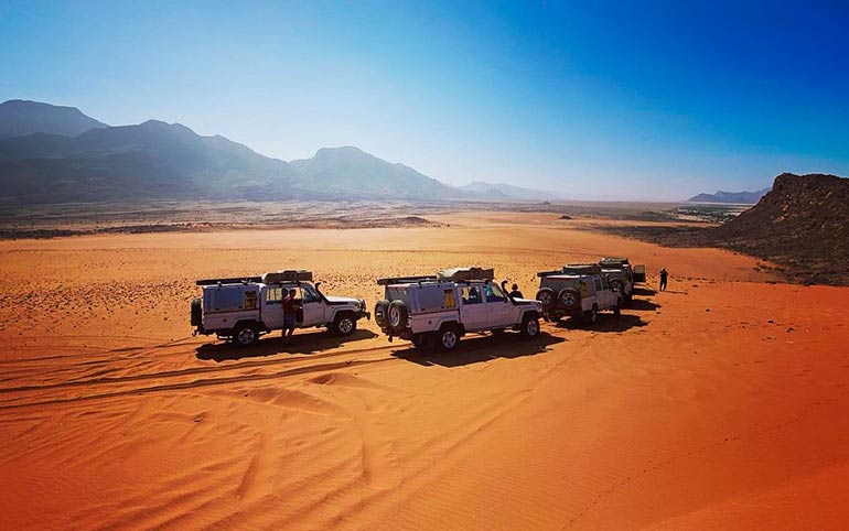 Safaris-privados-guiados-Namibia-Convoy-02