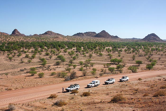4×4-konvooi-reizen-gids-door-Damaraland-Namibië-selfdrive-tour